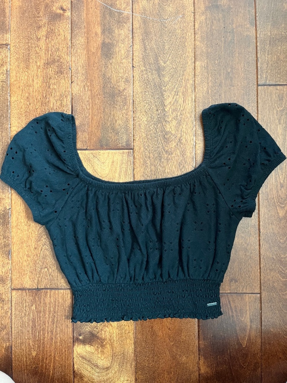Hollister top